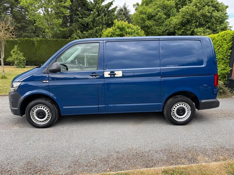 VOLKSWAGEN TRANSPORTER