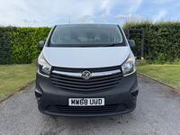 VAUXHALL VIVARO