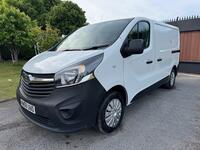 VAUXHALL VIVARO